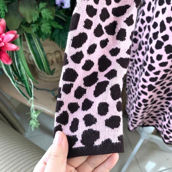 Ann Taylor Giraffe Print Mock Neck Sweater Mini Dress in Pink/Black - Picture 5 of 9
